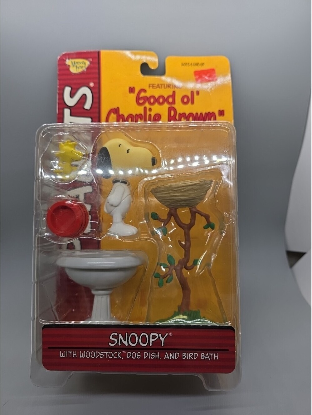PEANUTS SNOOPY'S ," GOOD OL CHARLIE BROWN " MEMORY LANE 2002, Snoopy Birdbath